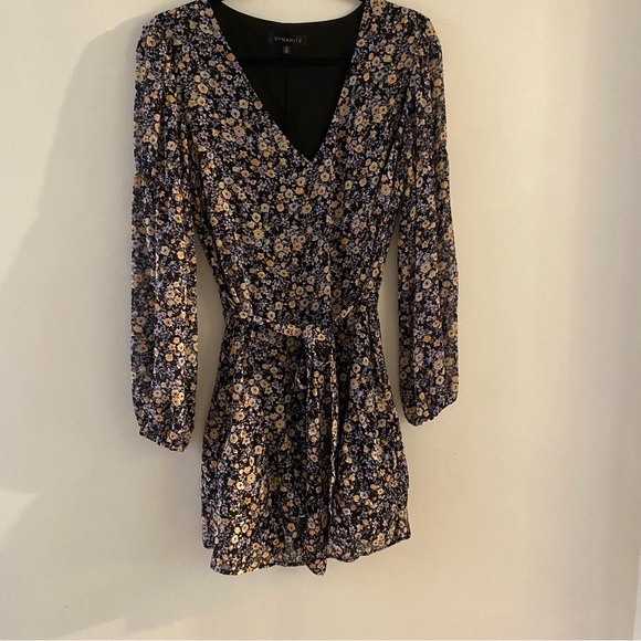 Dynamite tie ruffle dress - Picture 1 of 5